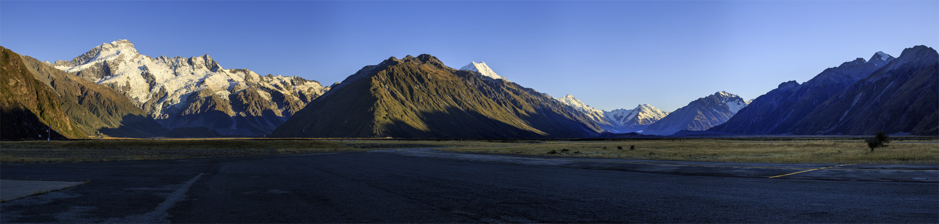       (Mount Cook Airport).     -   .     Mount Sefton.