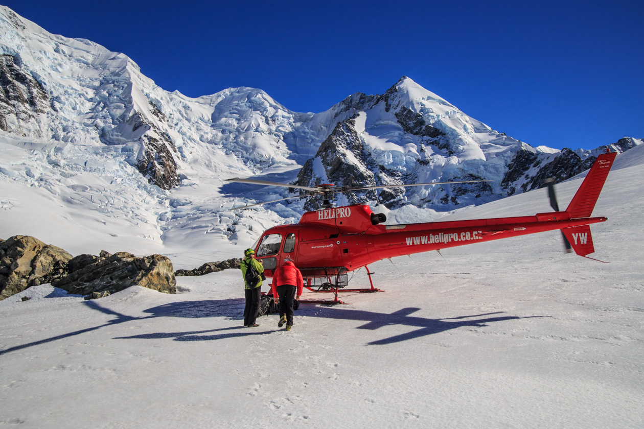       (Plateau Hut)     (Grand Plateau Glacier).