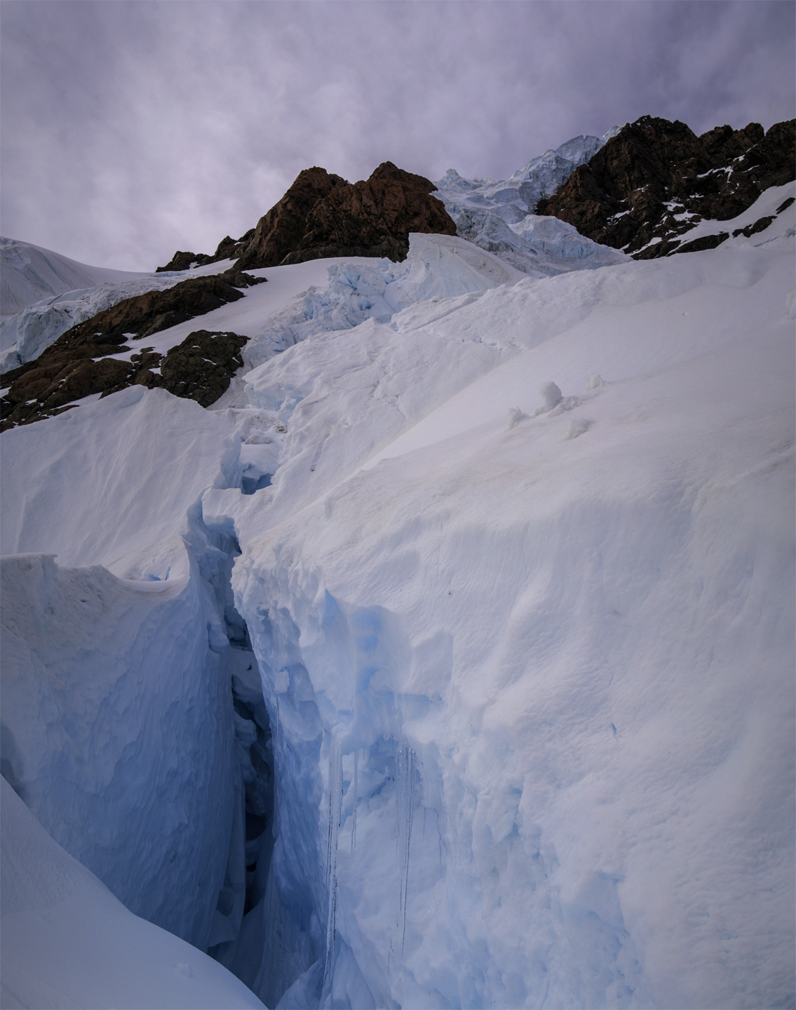          (Linda Glacier)   Summit Roks.