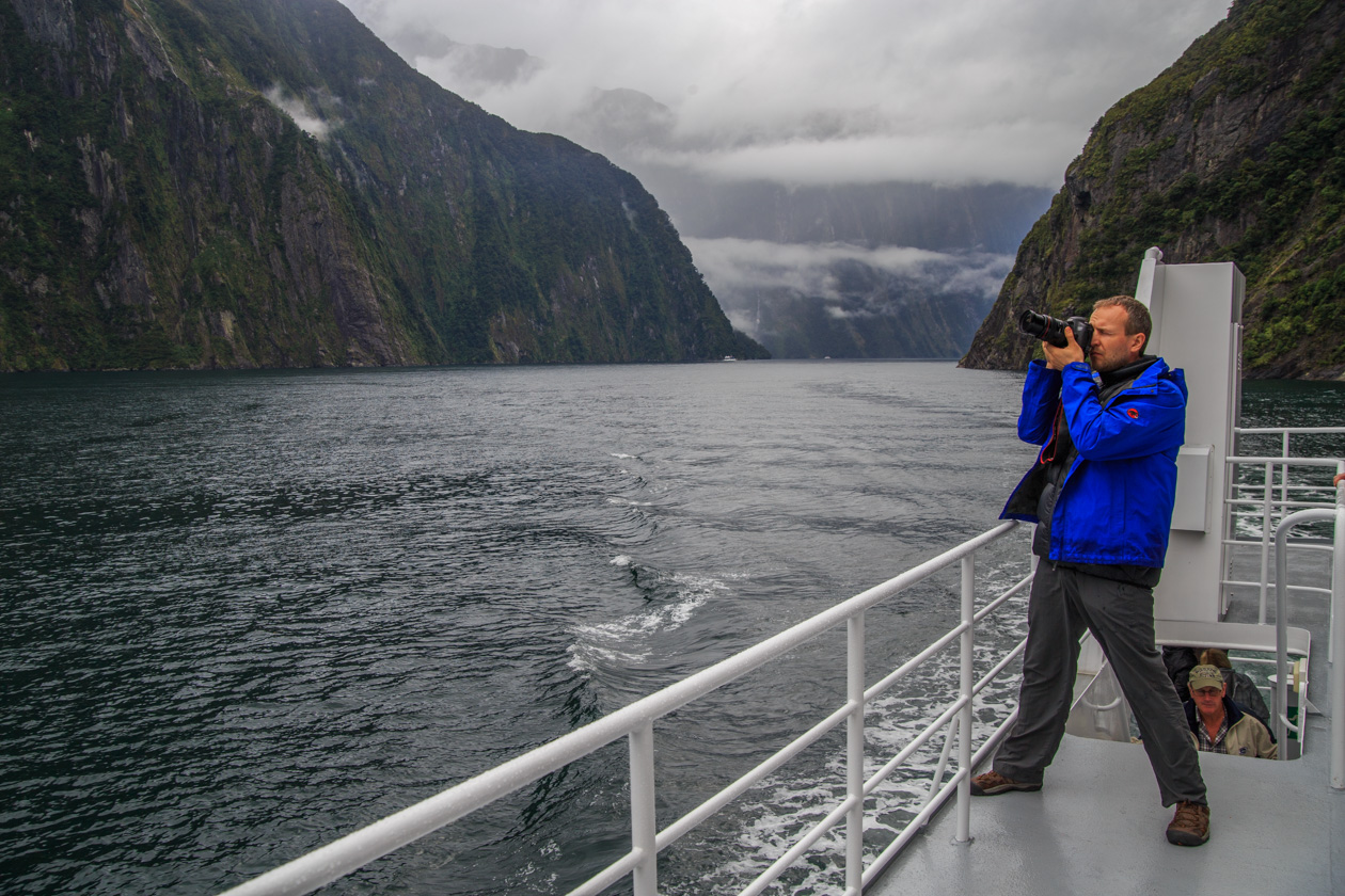      (Milford Sound).<br> .