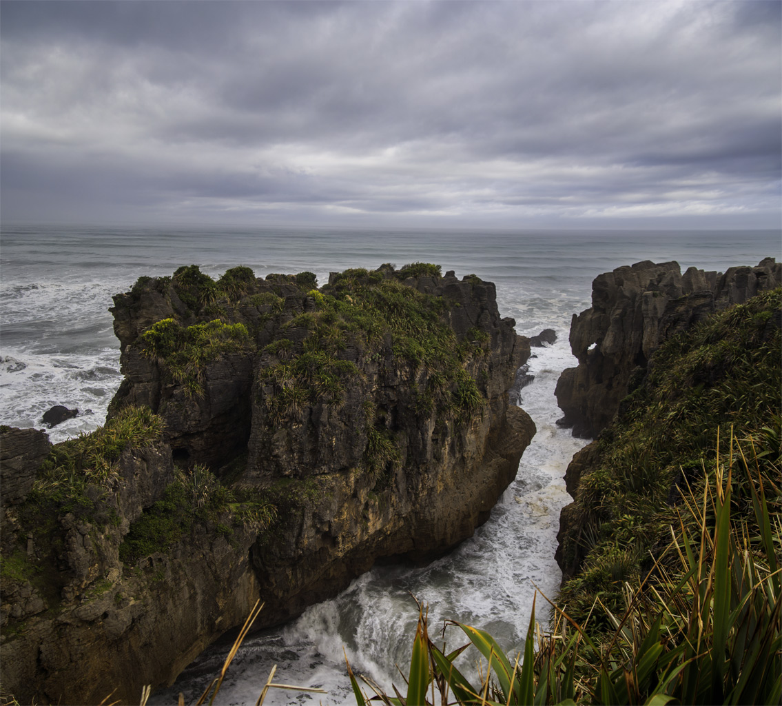     (Pancake Rocks).<br>     .