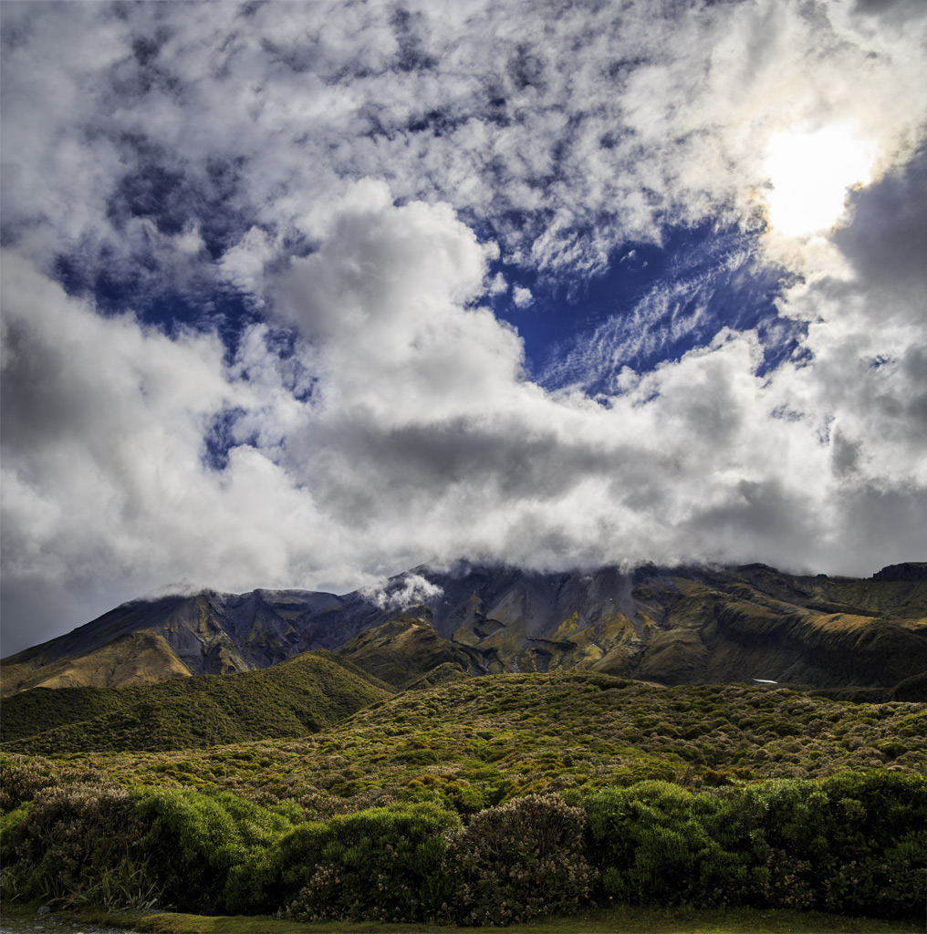       Mt.Egmont/Taranaki  .     .