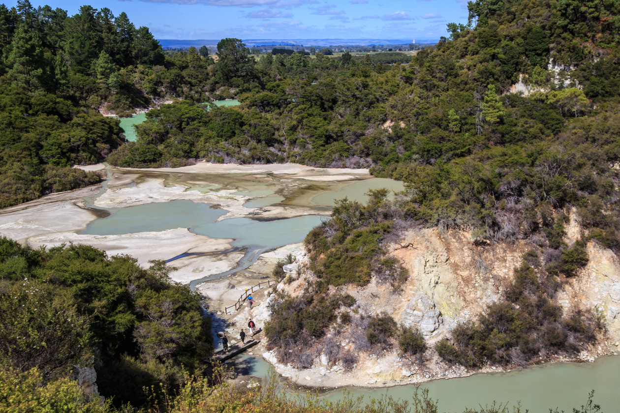  (Rotorua).<br>  Wai-O-Tapu Thermal Wonderland.<br>       (Kaingaroa forest)    (Lake Ngakoro),        (Ohaaki).