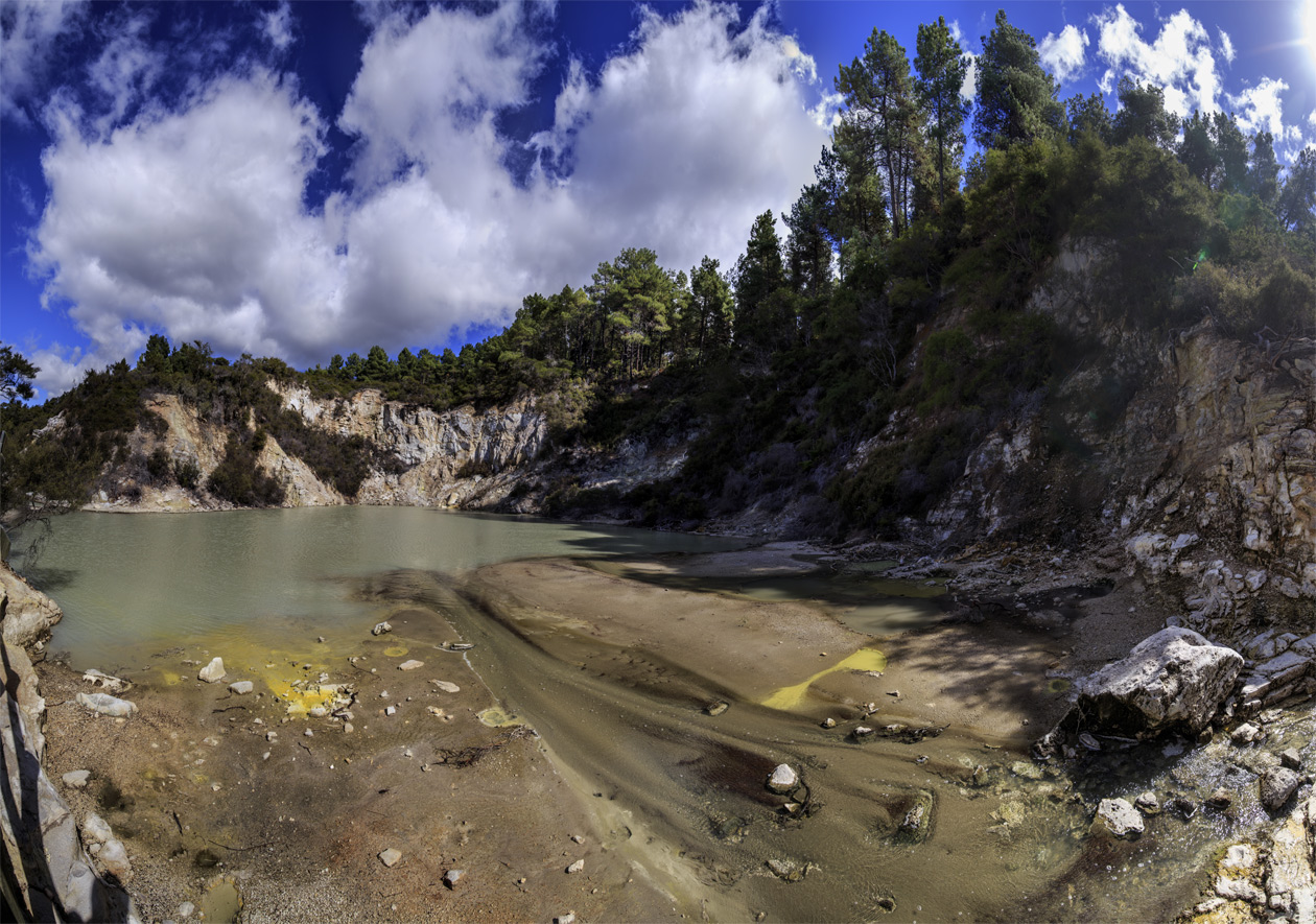  (Rotorua).<br>  Wai-O-Tapu Thermal Wonderland.<br>       (Alum Cliffs).