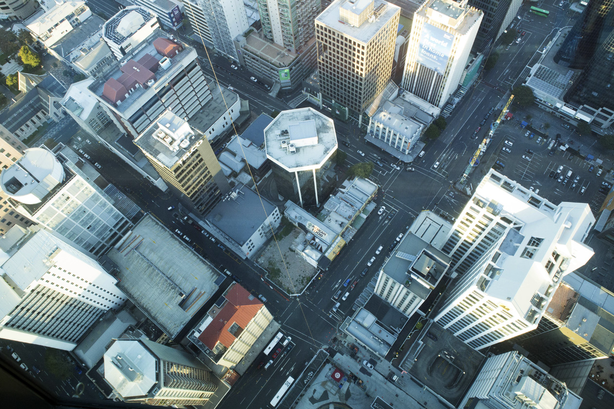  (Auckland).<br>   Sky Tower.<br>   ,       .       .