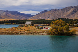    (Church of the Good Shepherd)     (Lake Tekapo).       .