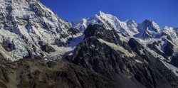       (Grand Plateau Glacier).    Cinerama Col,         .       (Mount Tasman),       .