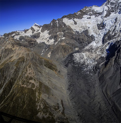       (Grand Plateau Glacier).    Ball Pass     Ball Glacier,        (Mount Cook).              .