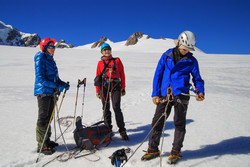      (Linda Glacier).      (Grand Plateau Glacier).