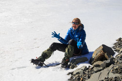      .       (Plateau Hut)        (Linda Glacier).