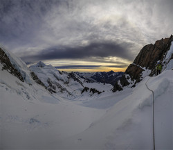           (Linda Glacier).    Mount Tasman      .