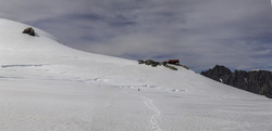      (Grand Plateau Glacier).      (Plateau Hut).