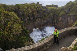     (Pancake Rocks).   (Devils Cauldron).