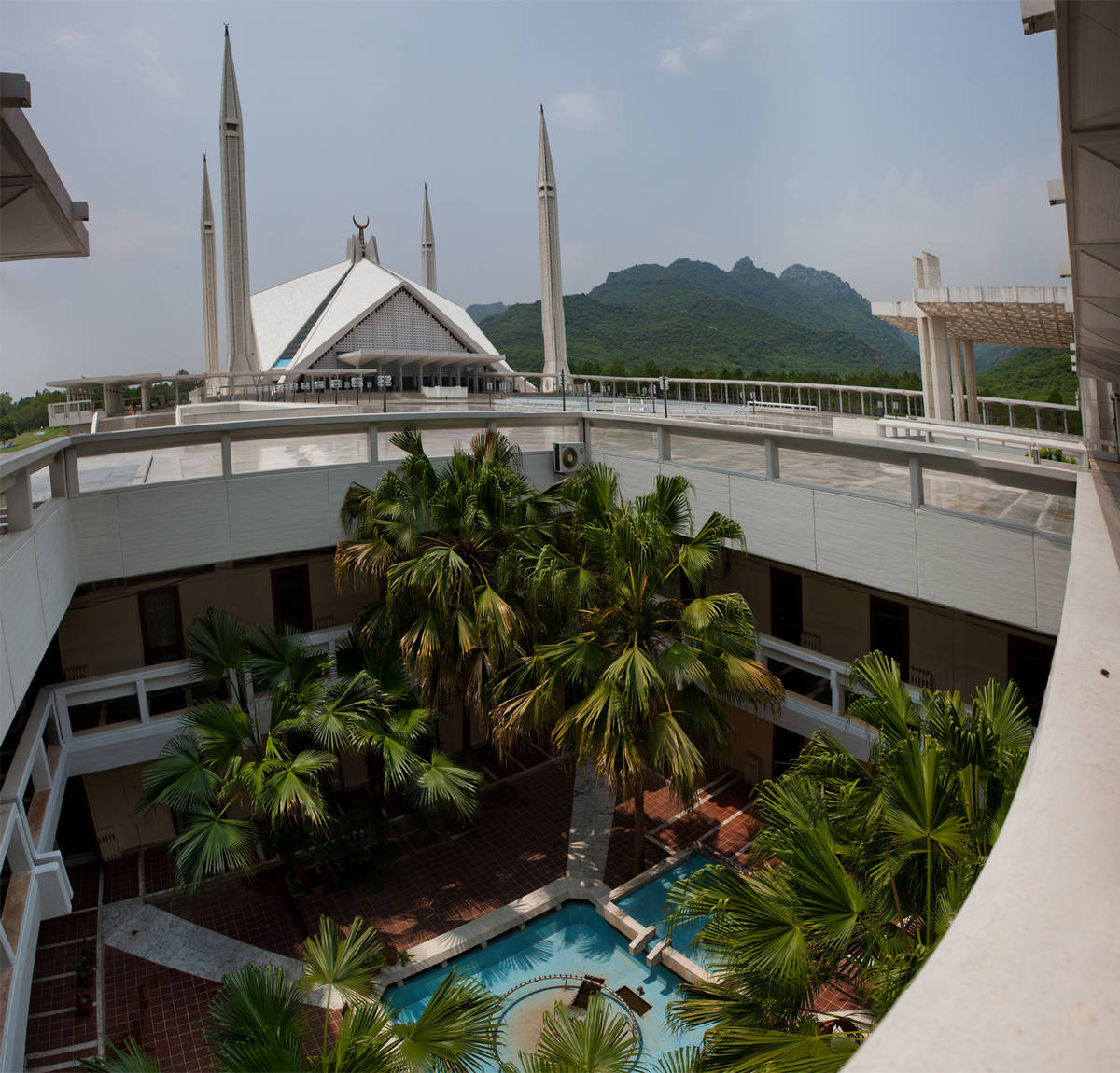  (Islamabad).<br>    (Faisal Mosque).<br> .