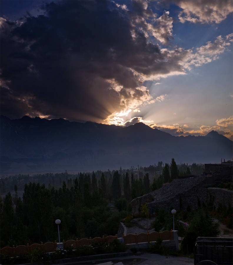  (Skardu).<br>          (Mashabrum Hotel).