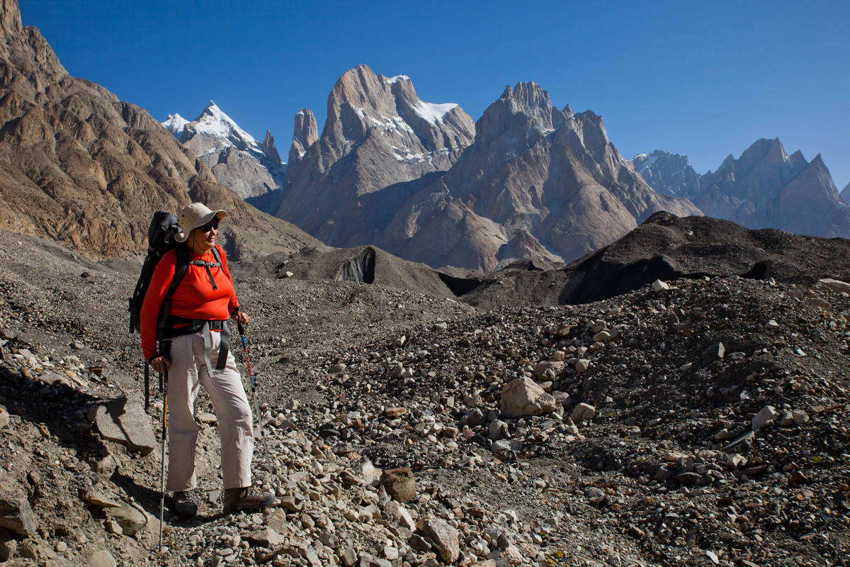    (Baltoro Glacier).<br>     (Trango Towers).