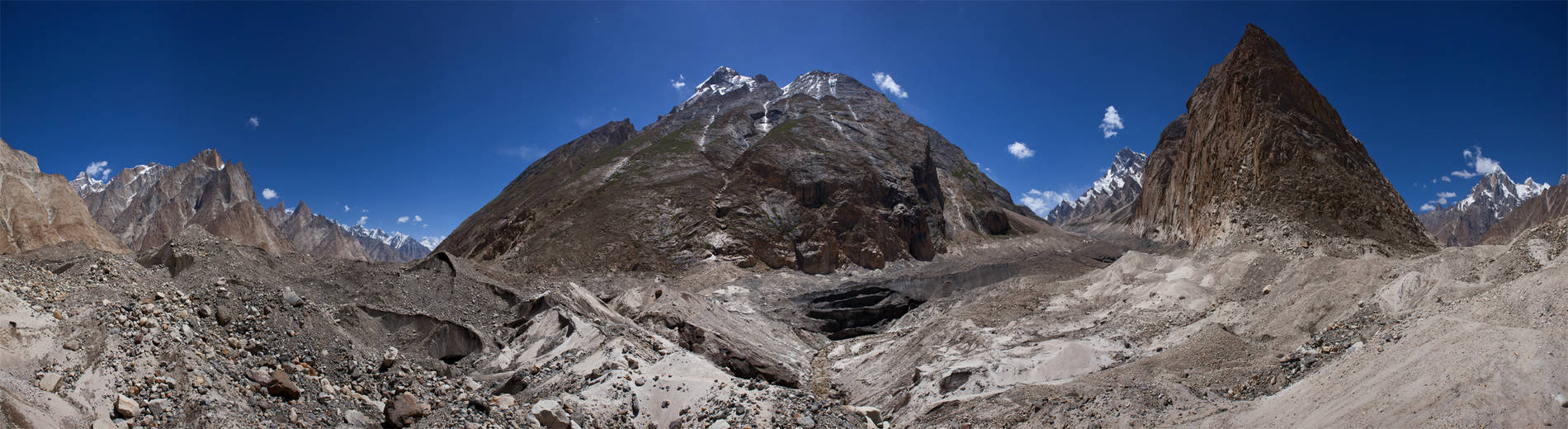       (Liligo Glacier)      (Khoburtse).