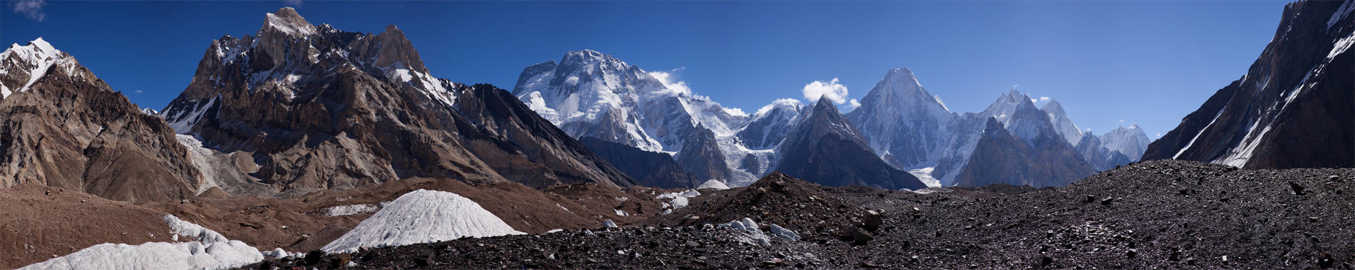   - (Baltoro Muztagh Range)      (Concordia)     (Baltoro Glacier).  : Marble Peak, Broad Peak, Gasherbrum IV  II.