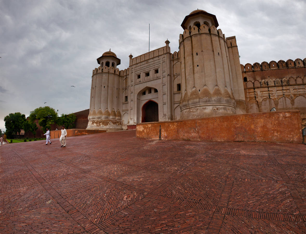  (Lahore).<br> .<br>  ( , Alamgiri gate).