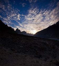      (Baltoro Glacier).