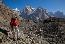    (Baltoro Glacier).<br>     (Trango Towers).