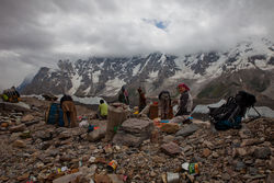   (Baltoro Glacier).<br>    I (Goro I)    .