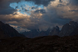      II (Goro II)     (Baltoro Glacier).