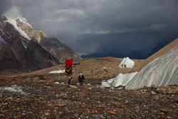      II (Goro II)     (Baltoro Glacier).