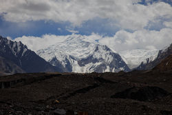      (Baltoro Glacier)    (Concordia).<br>     (Baltoro Kangri 7312,   Golden Throne).