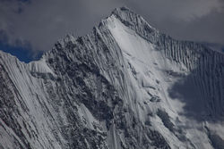        (Concordia)     (Baltoro Glacier).<br>      Chogolisa.