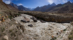  ,    (Biafo Glacier).