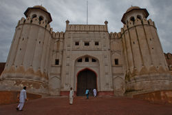  (Lahore).<br> .<br>  (Alamgiri gate).