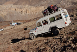      Jomsom.   ,       .