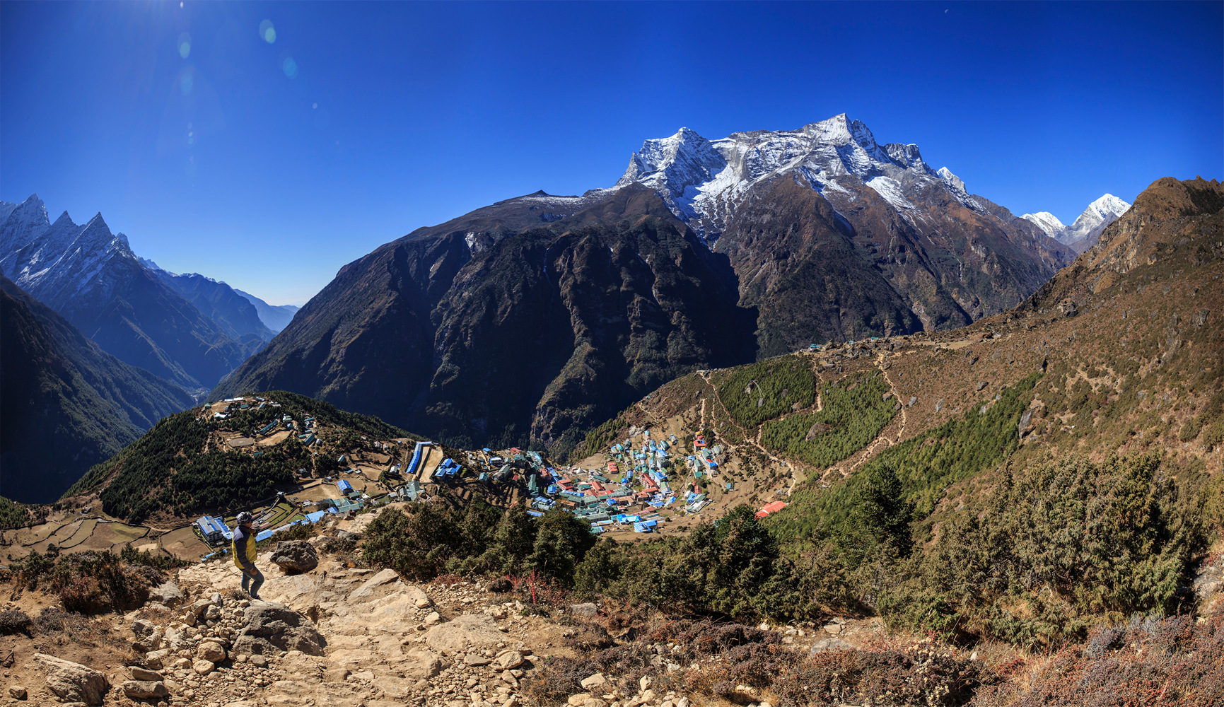   Everest View Point   -.