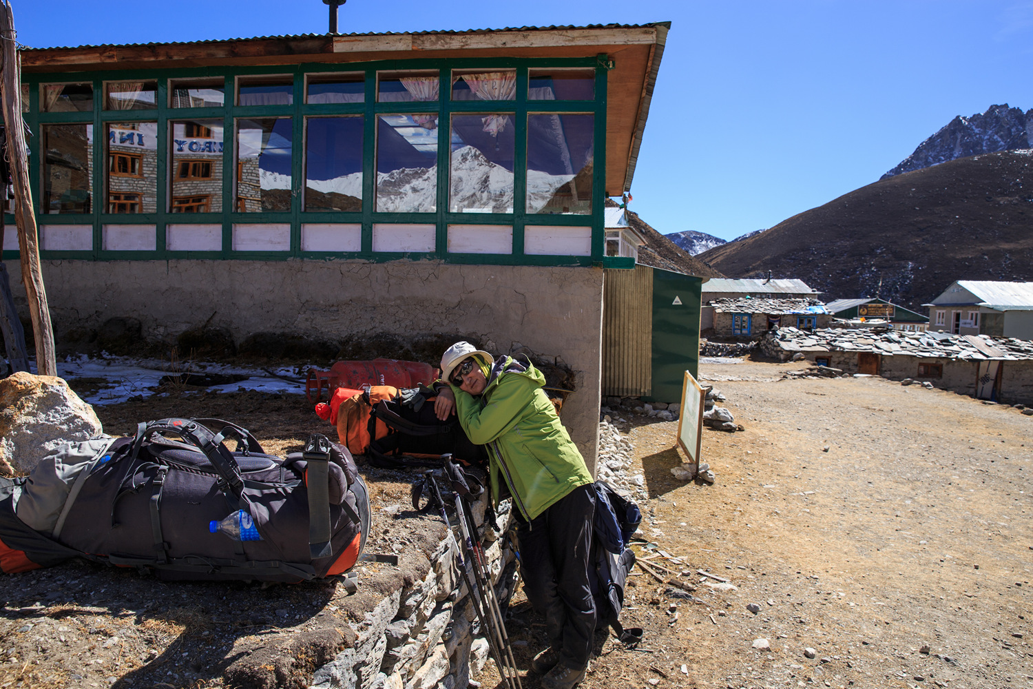          (Gokyo).