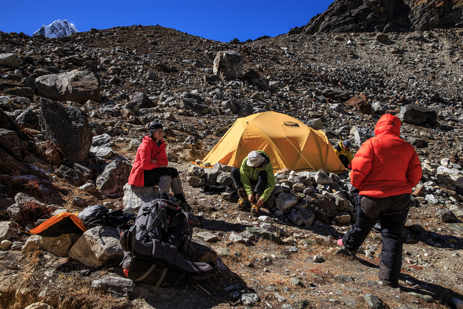      (Lobuche East).    .