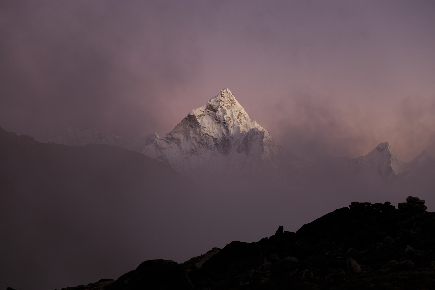       (Ama Dablam) 6812       (Lobuche East)   5200.