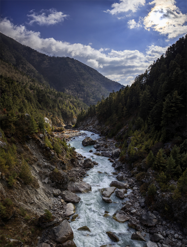         Dudh Koshi     (Tengboche).