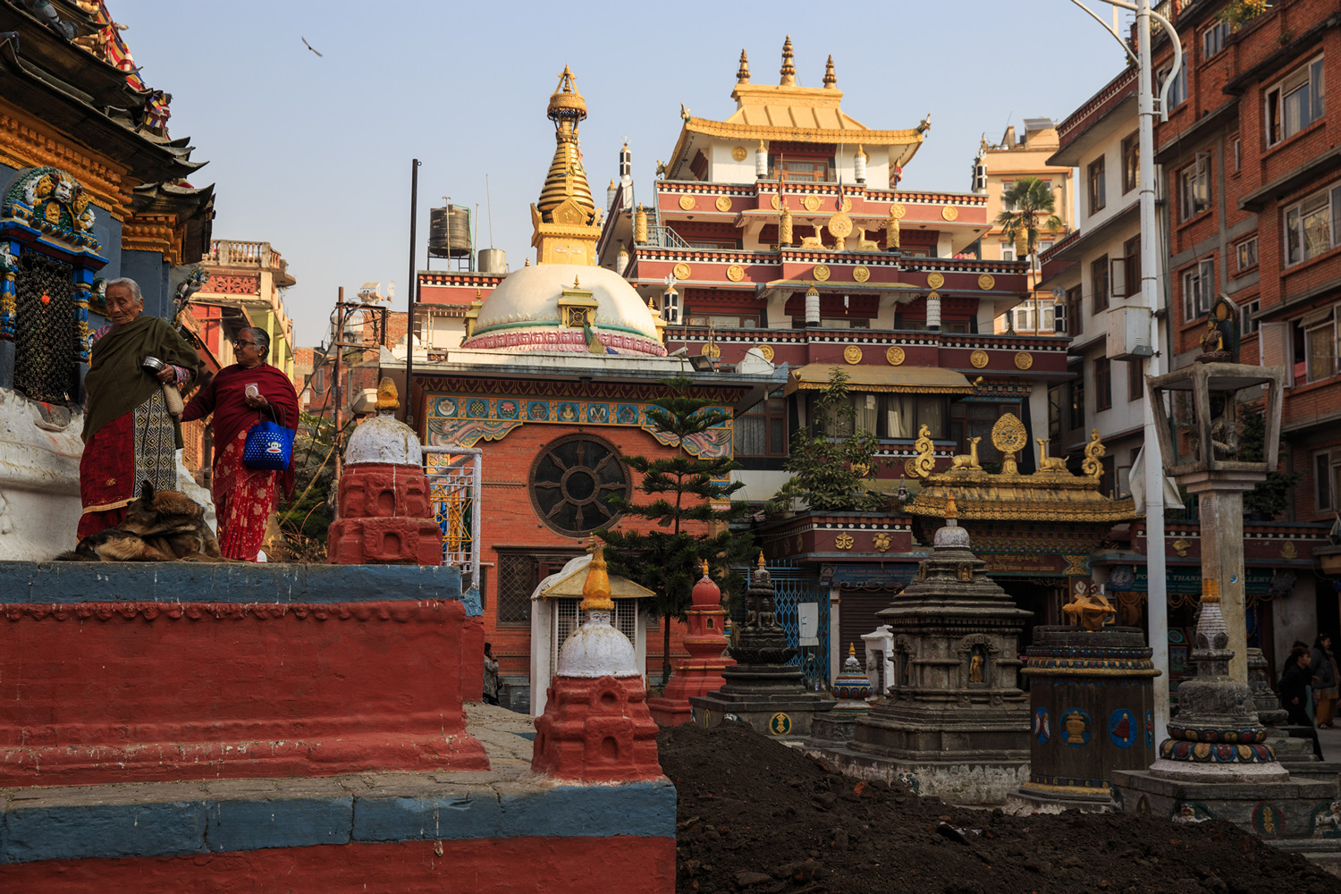  (Kathmandu).      -    .