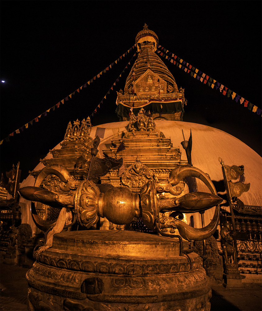  (Kathmandu).   (Swayambhunath).