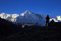     (Gokyo). - (Cho Oyu) 8201.