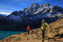      (Gokyo Ri) 5360.       .